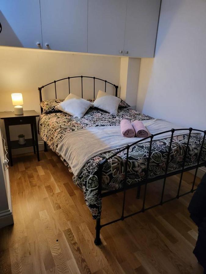 Fancy Basement Flat A Lejlighed London Eksteriør billede